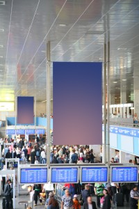 Passeggeri in transito per l'aeroporto