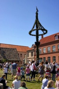 Un albero della cuccagna svedese.