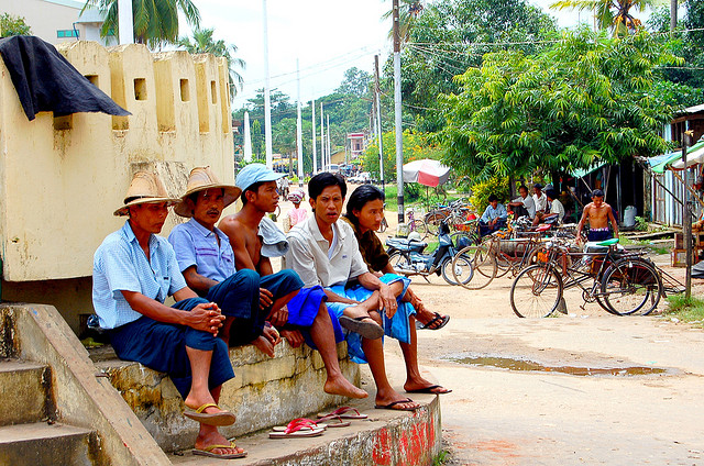 Uomini Myanmar