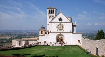 Assisi: gastronomia, storia, spiritualità e un tocco di mistero