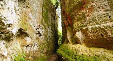 Le vie cave: suggestioni di Maremma al di là del tempo