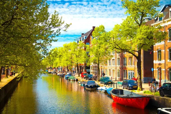 amsterdam canale estate