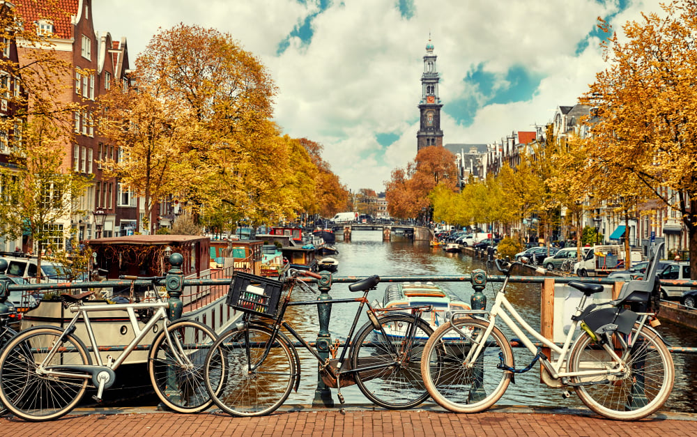 bici canali amsterdam