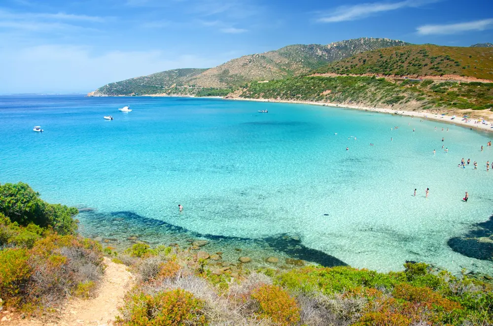 spiaggia di mari pintau cagliari