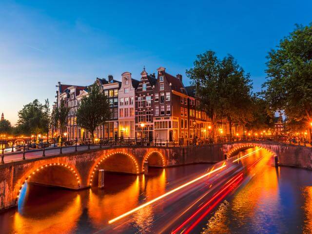 Prenota un volo + hotel per Amsterdam con eDreams.it